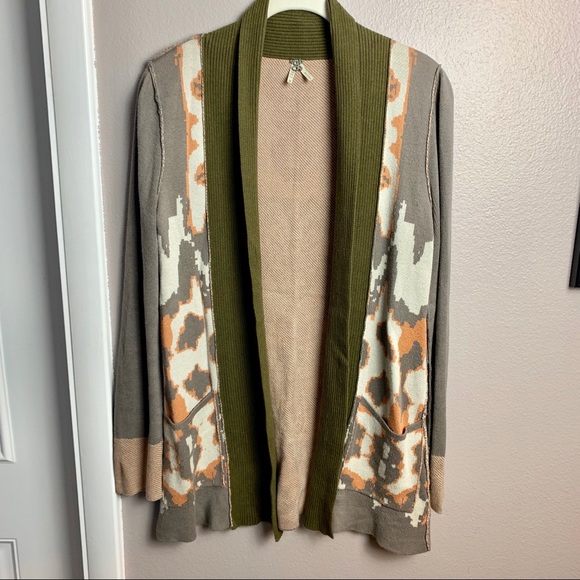 Gimmicks by BKE boho cardigan - Picture 1 of 8